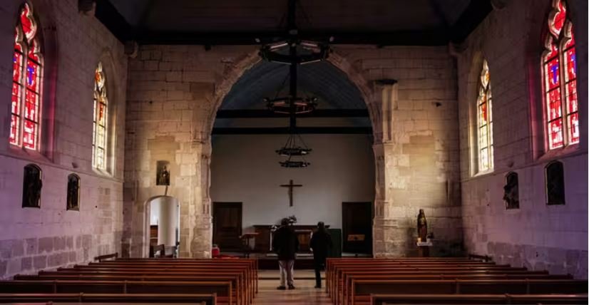 l’église Saint-Étienne-du-Rouvray (Seine-Maritime).