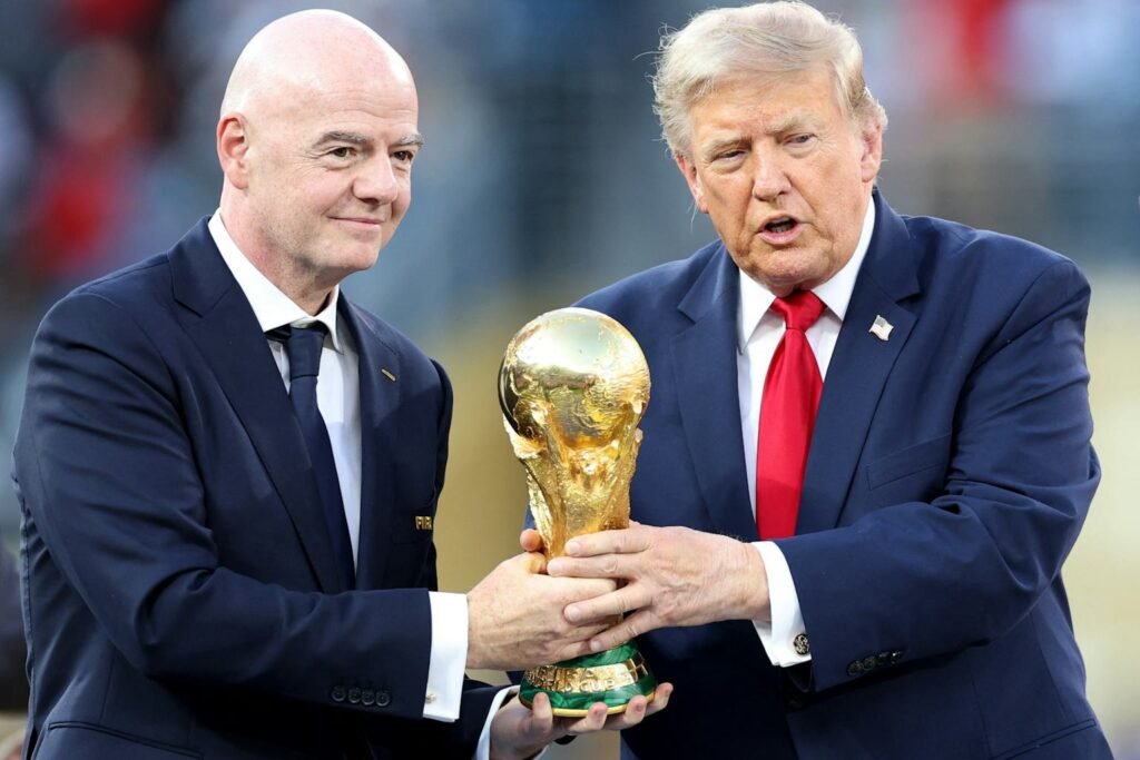 Gianni Infantino et la Fifa vont abandonner le projet de vente de la Coupe du monde