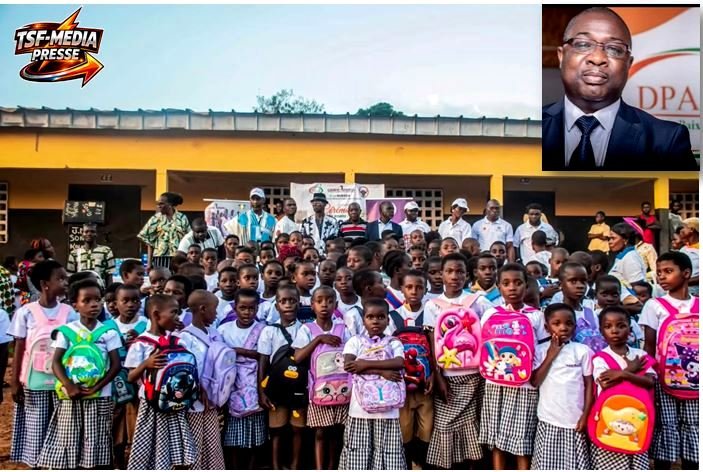 remise de kit scolaire aux élèves de l'école EPP Datouzon -tsf media presse