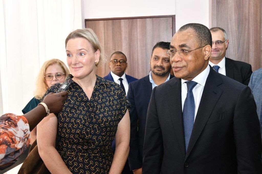 l’ambassadrice de la Suède en Côte d’Ivoire, S.E. Mme Katrinan Manson et le Le Ministre Adama Coulibaly-TSF MEDIA PRESSE